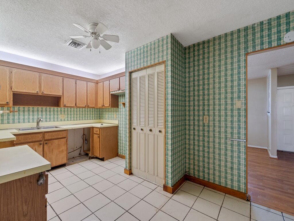 2309 NE 13th Court, Jensen Beach FL 34957 photo 4