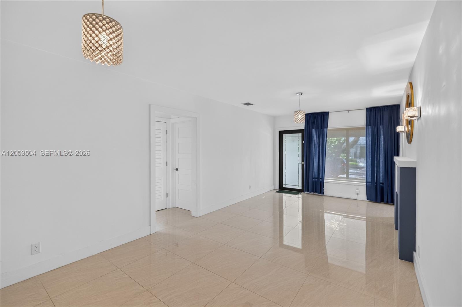 2543 SW 15th St, Miami FL 33145 photo 2