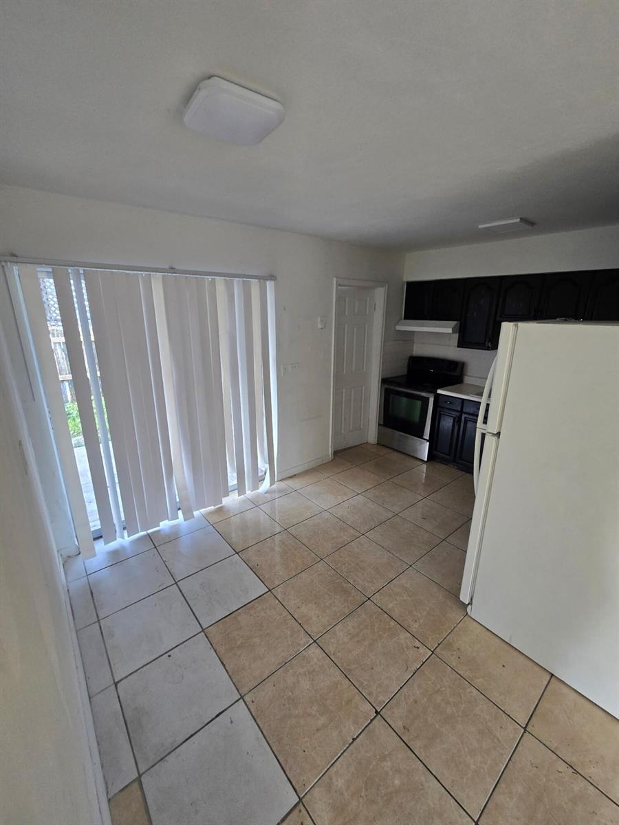 5900 GARFIELD Street, Hollywood FL 33021 photo 3