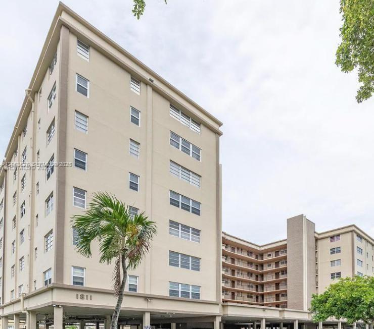 1811 Jefferson St # 210, Hollywood FL 33020 photo 2
