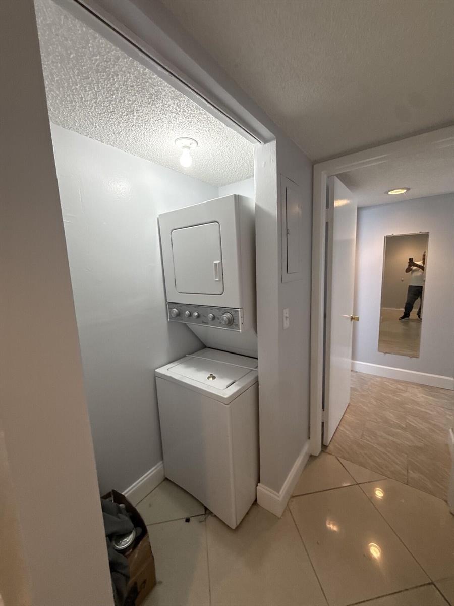 8919 NW 28th Drive, Coral Springs FL 33065 photo 4