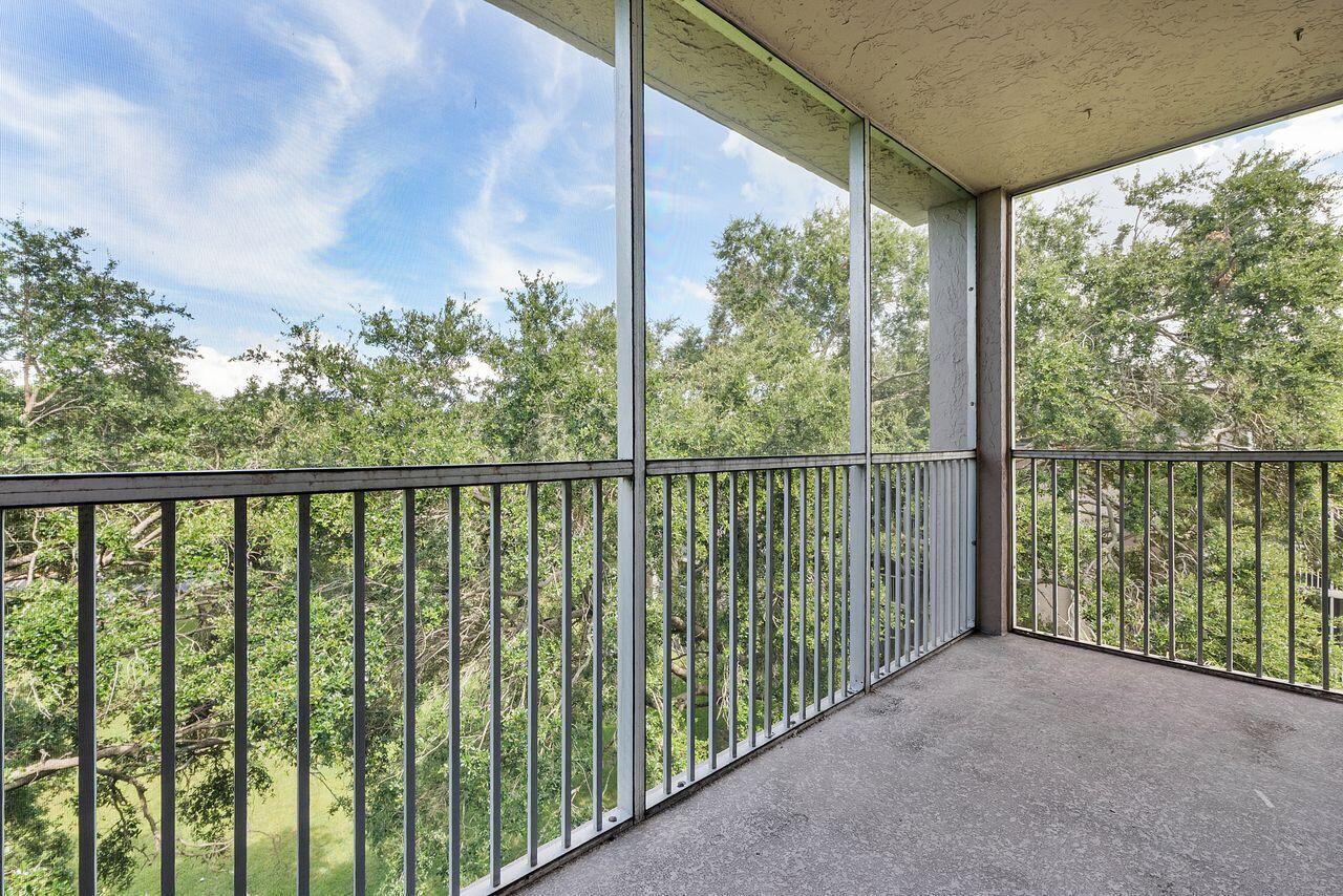 1075 RIVERSIDE Drive # 508, Coral Springs FL 33071 photo 2