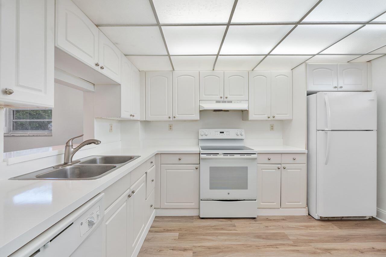 1075 RIVERSIDE Drive # 508, Coral Springs FL 33071 photo 4