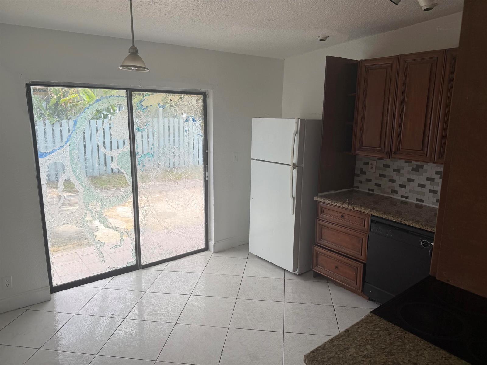 7814 PEMBROKE Road, Miramar FL 33023 photo 3