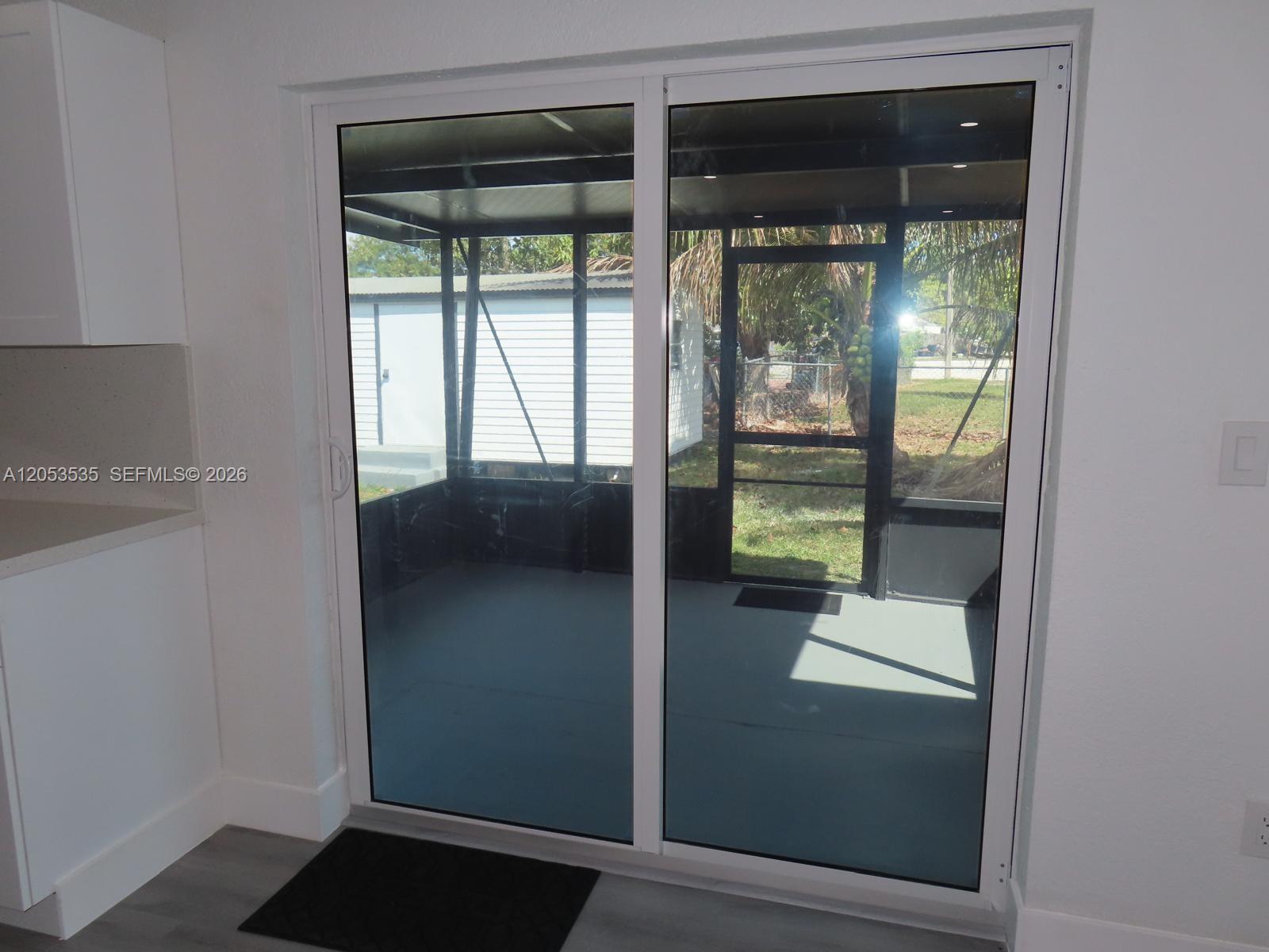 95 SW 17th Ter, Homestead FL 33030 photo 4