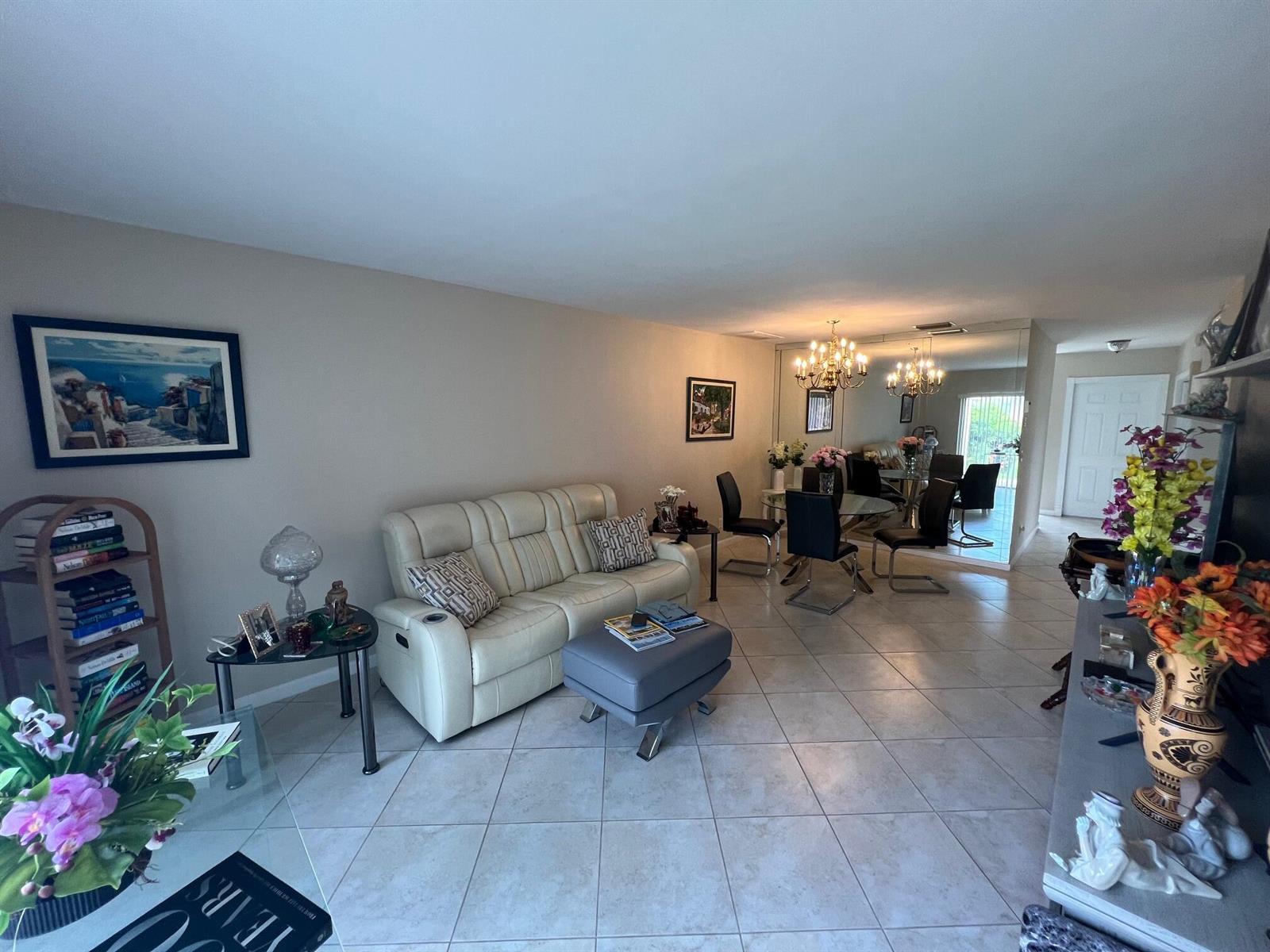 8584 BELLA VISTA Drive, Boca Raton FL 33433 photo 2
