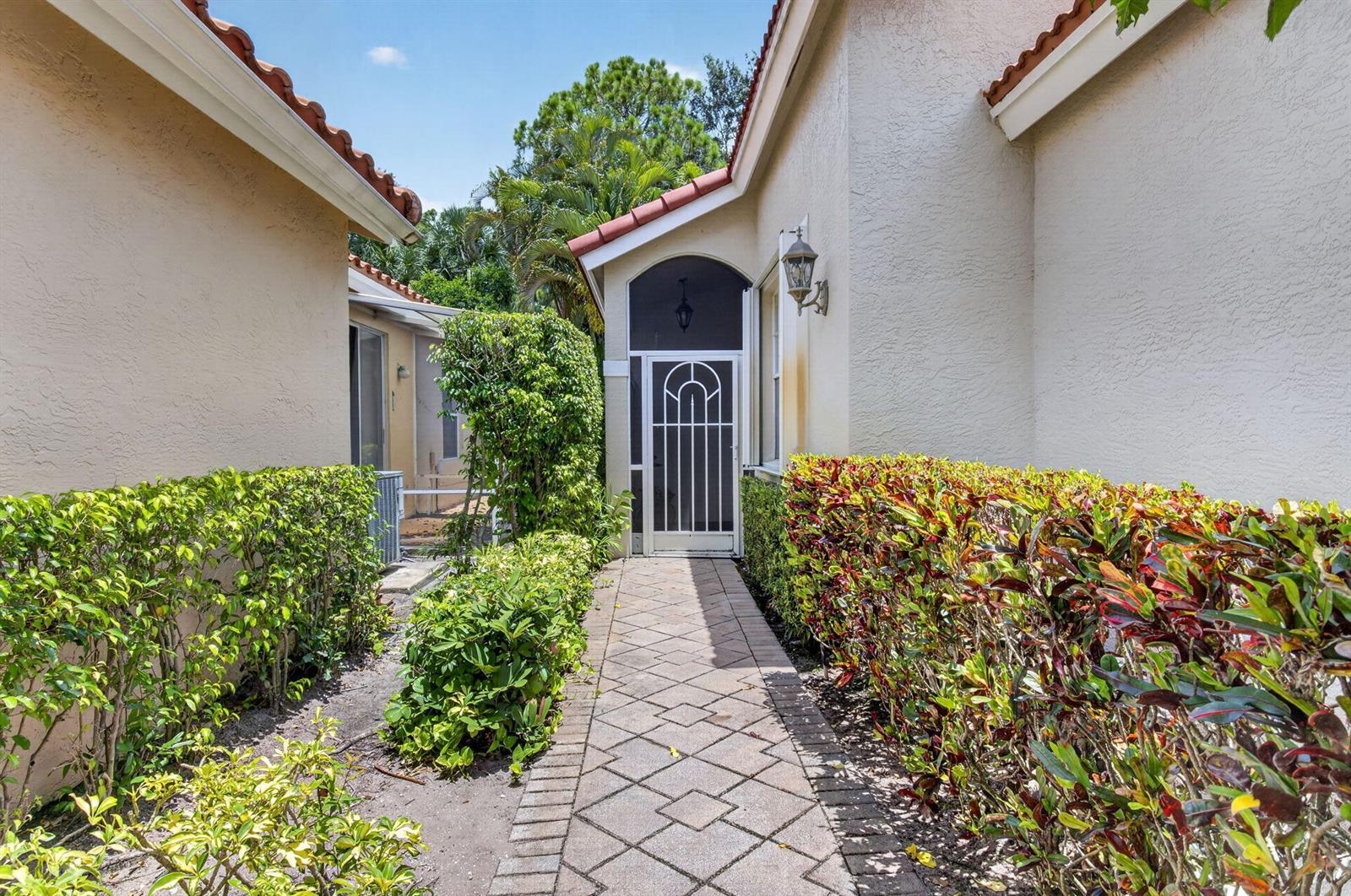 5207 BROOKVIEW Drive, Boynton Beach FL 33437 photo 2