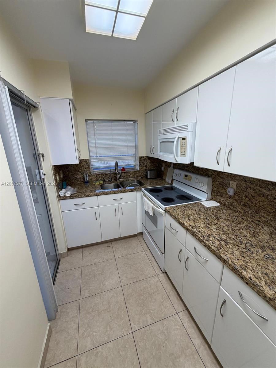 201 NE 14th Ave # 5C, Hallandale Beach FL 33009 photo 4