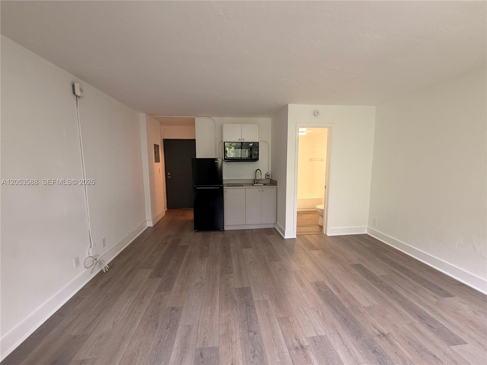 143 SW 9th St # 203, Miami FL 33130 photo 5
