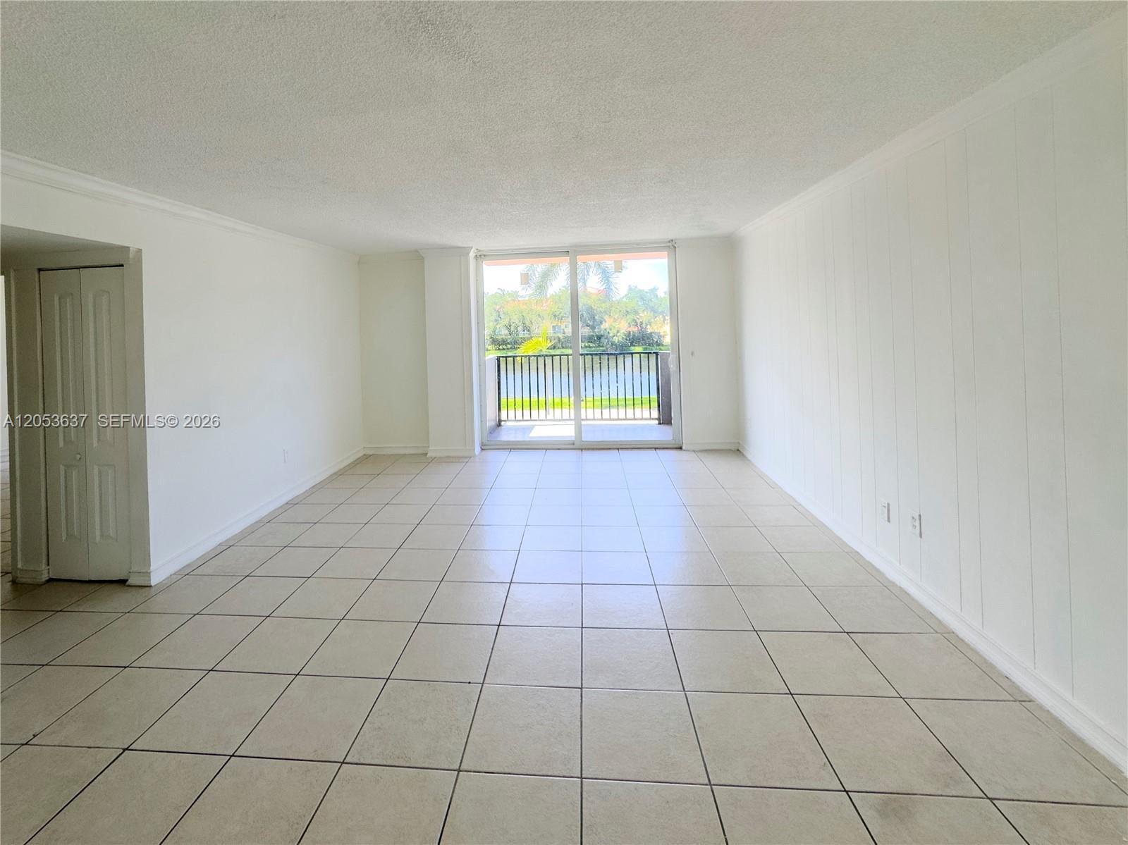 2075 NE 164th St # 204, North Miami Beach FL 33162 photo 4