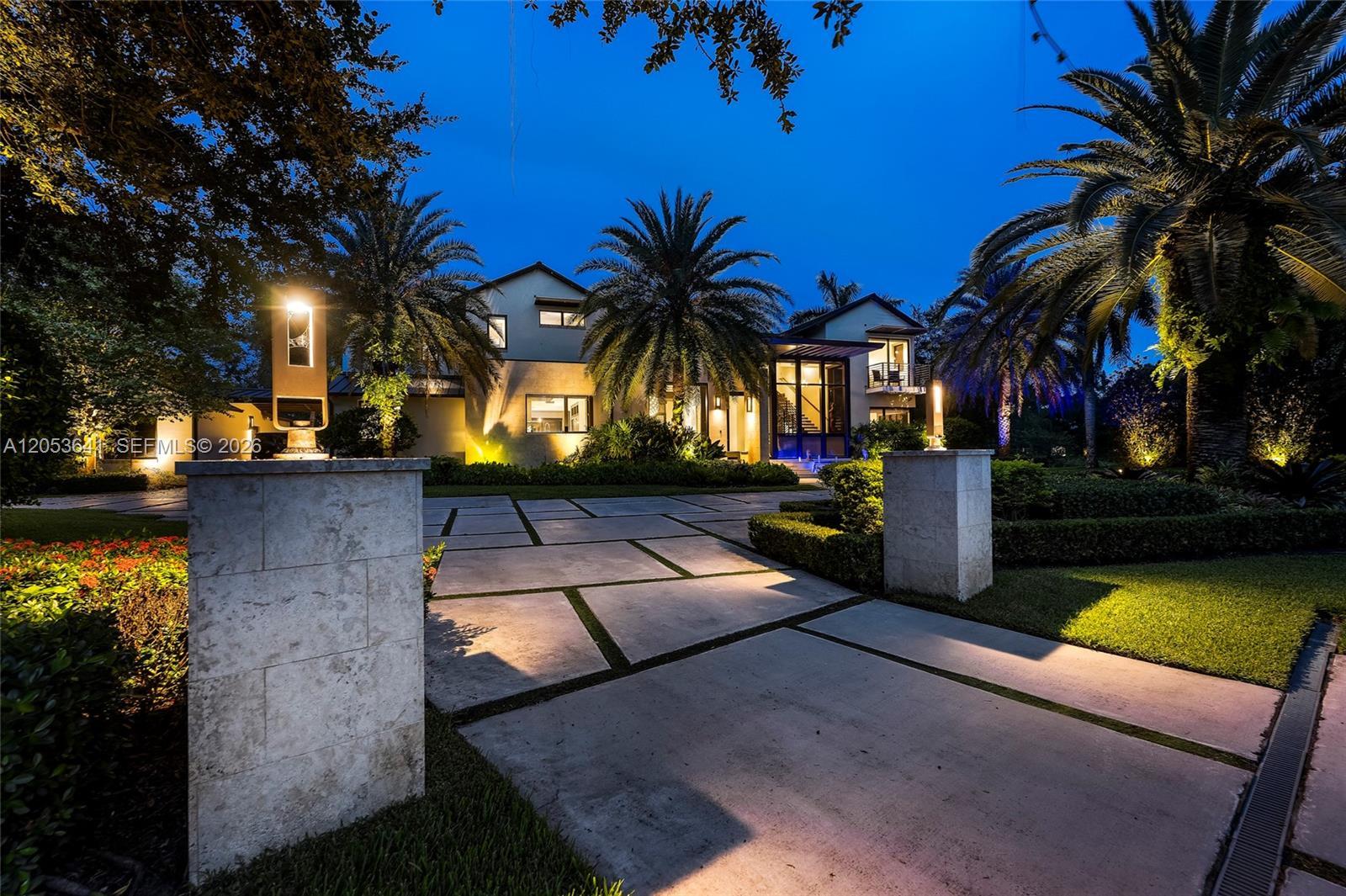 3714 Pine Lake Dr, Weston FL 33332