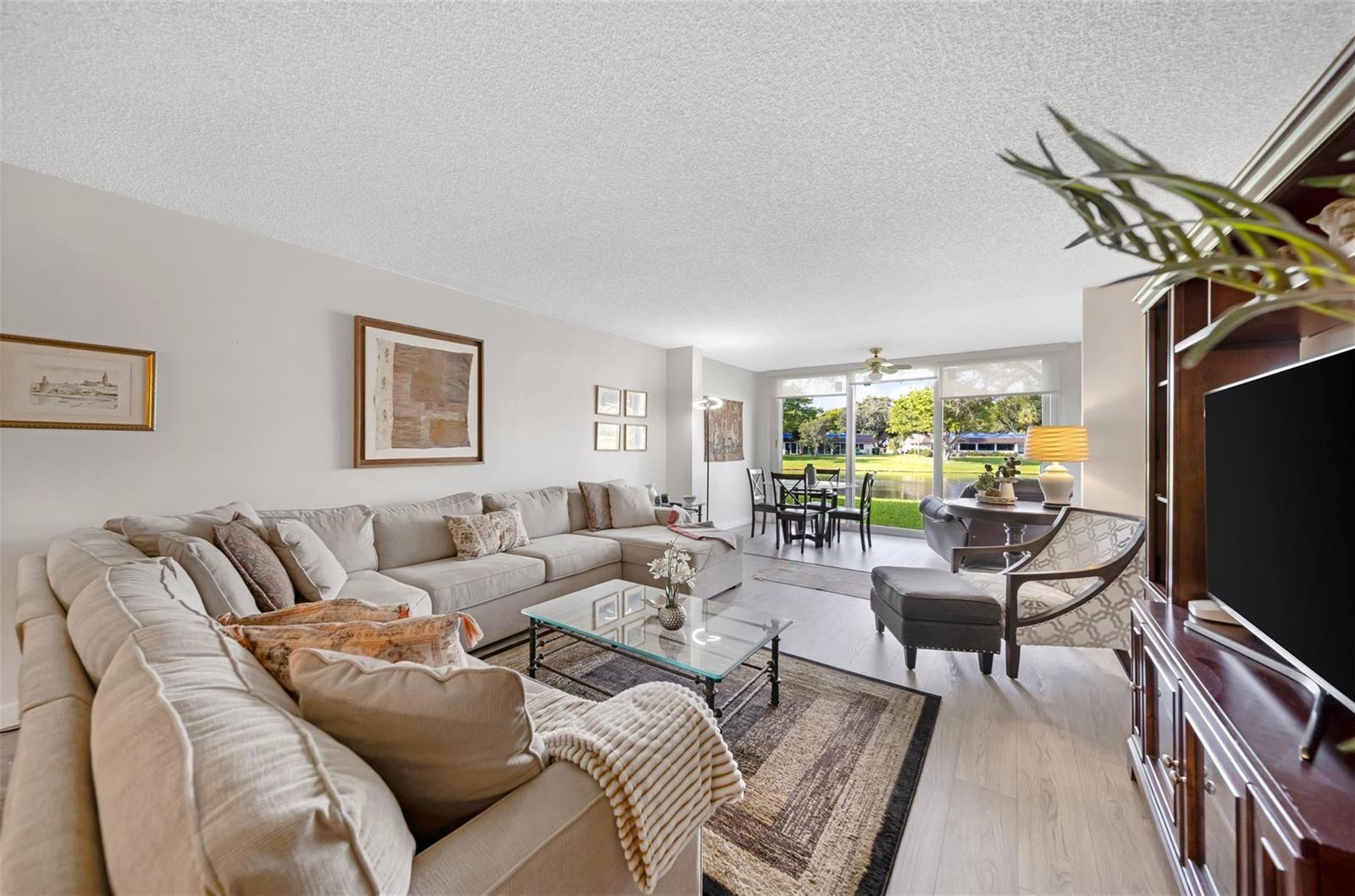 3611 OAKS CLUBHOUSE Drive # 104, Pompano Beach FL 33069