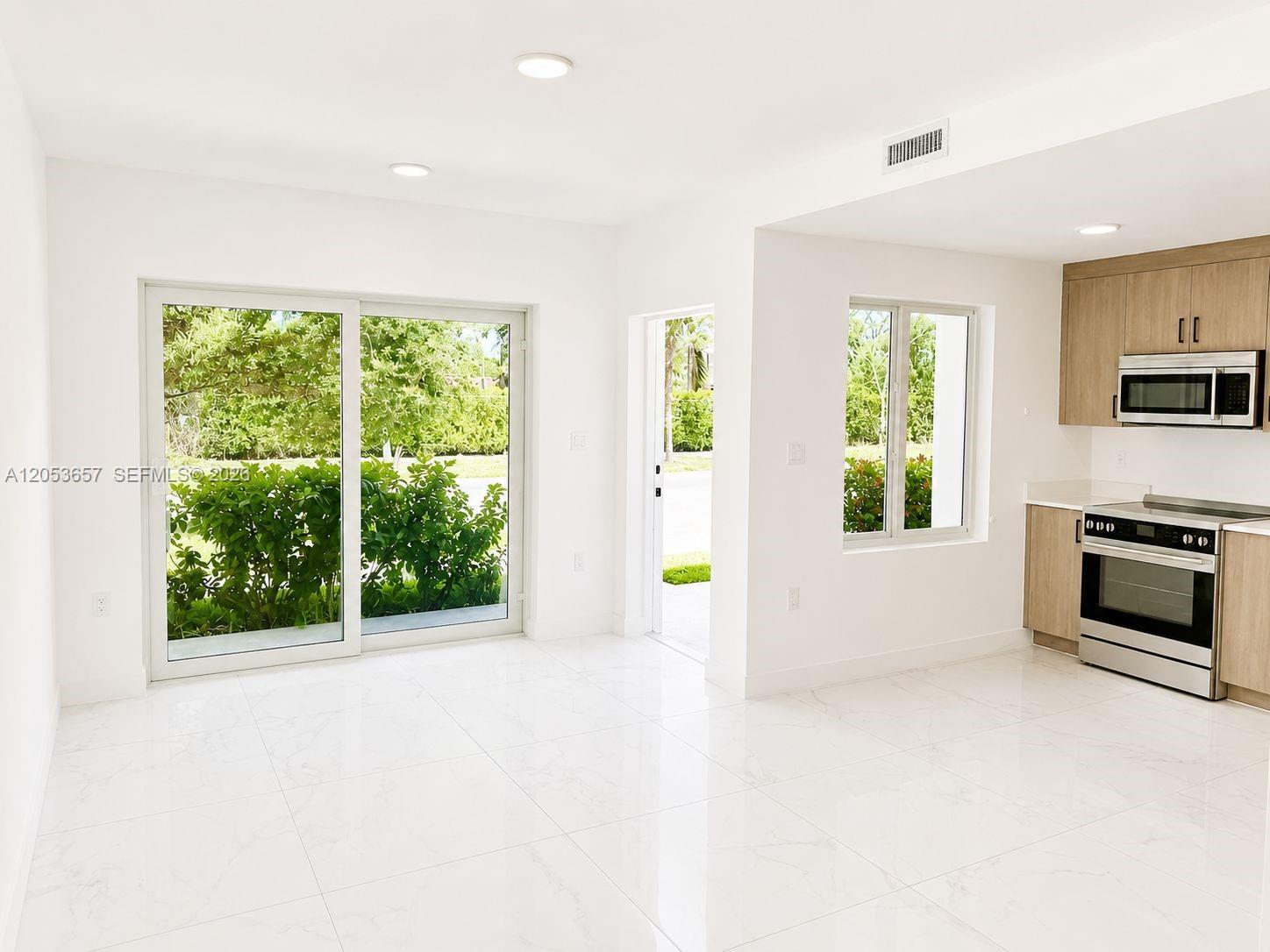 Homestead, FL 33032 photo 2