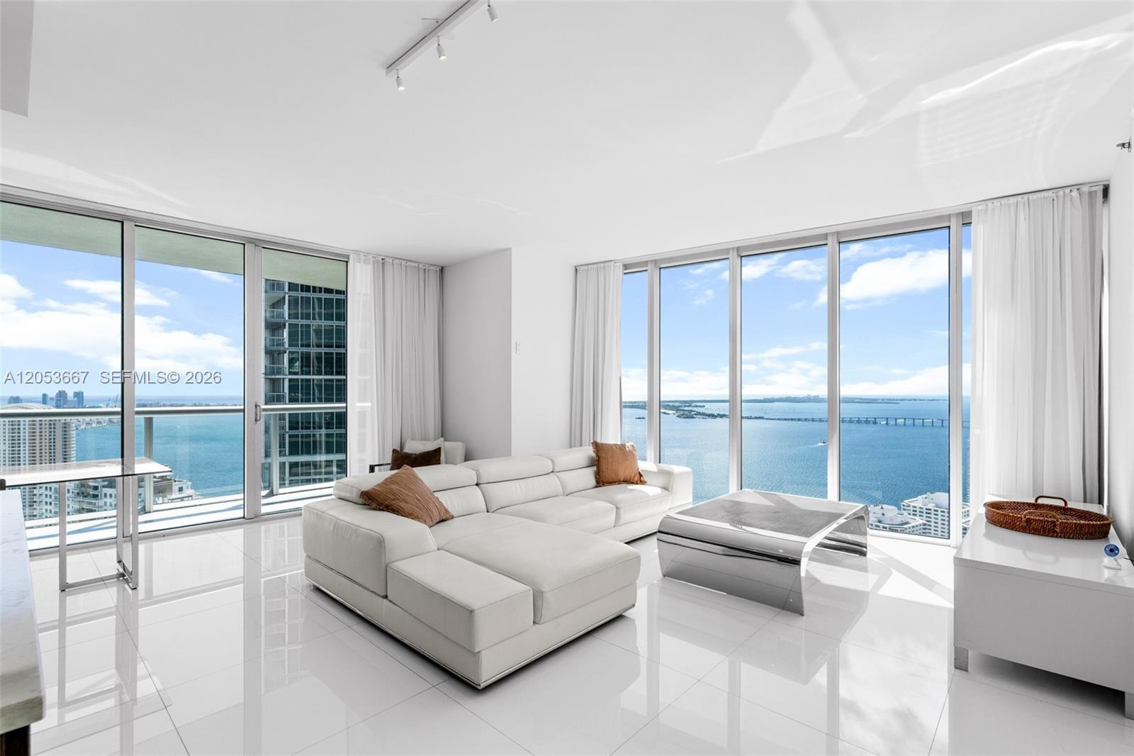 485 Brickell Ave # 4410, Miami FL 33131 photo 4