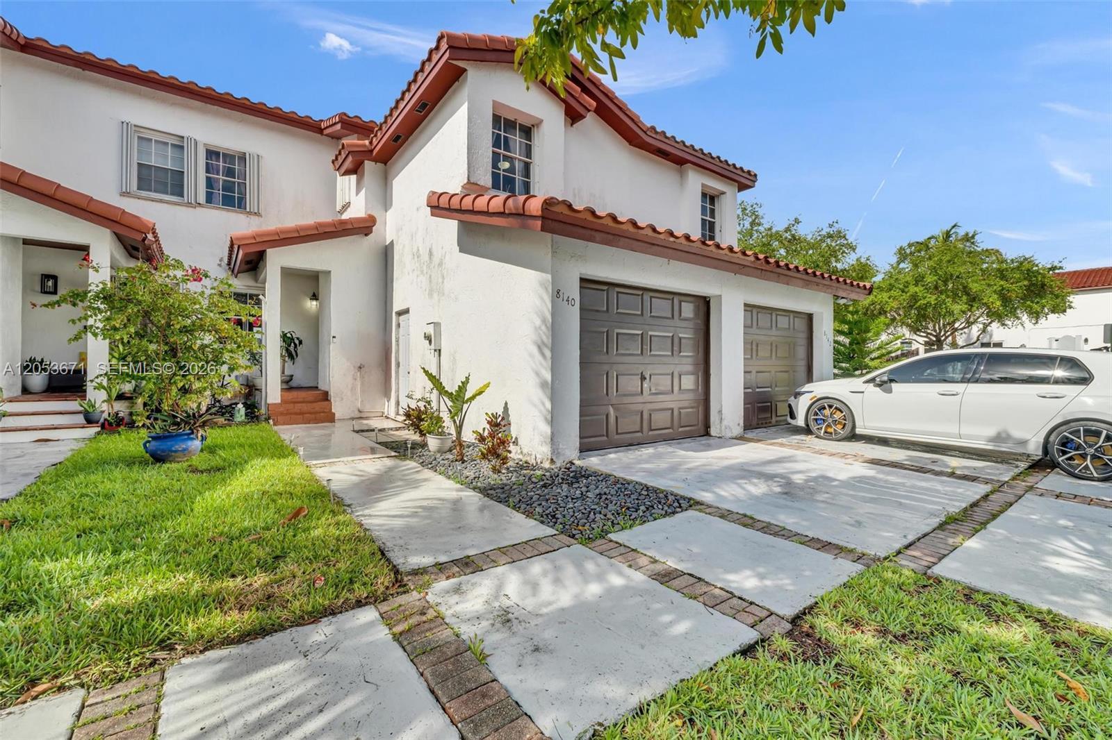 8140 SW 209th St, Cutler Bay FL 33189 photo 2