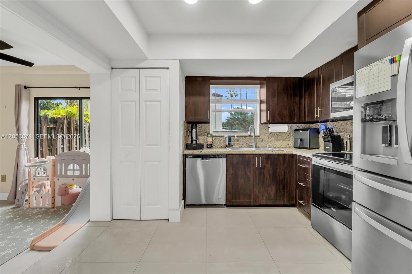 8140 SW 209th St, Cutler Bay FL 33189 photo 4