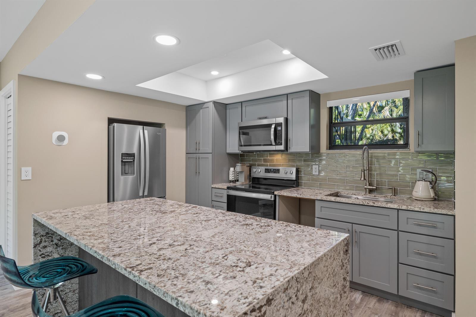 11863 Wimbledon Circle # 438, Wellington FL 33414 photo 2