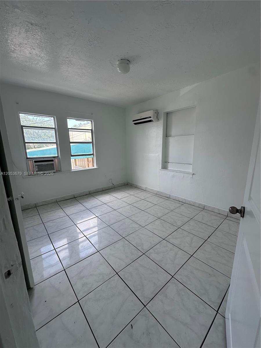 1780 NW 21st Ter # 2, Miami FL 33142 photo 2