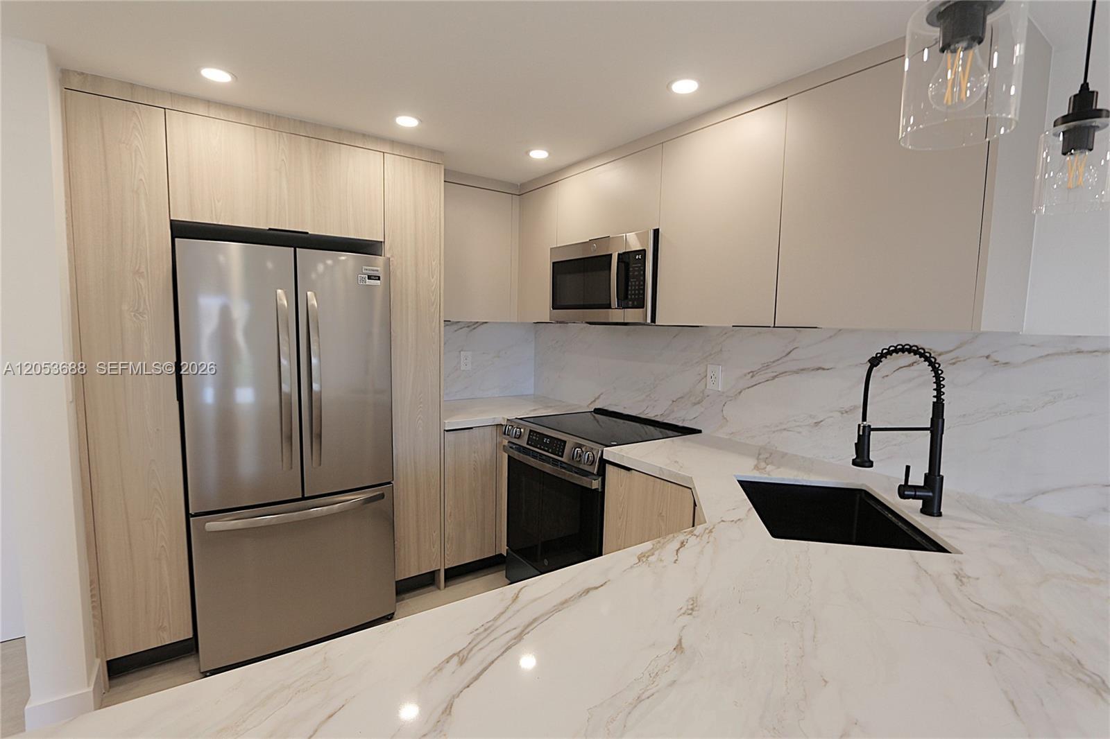 801 NW 47th Ave # 518W, Miami FL 33126 photo 3
