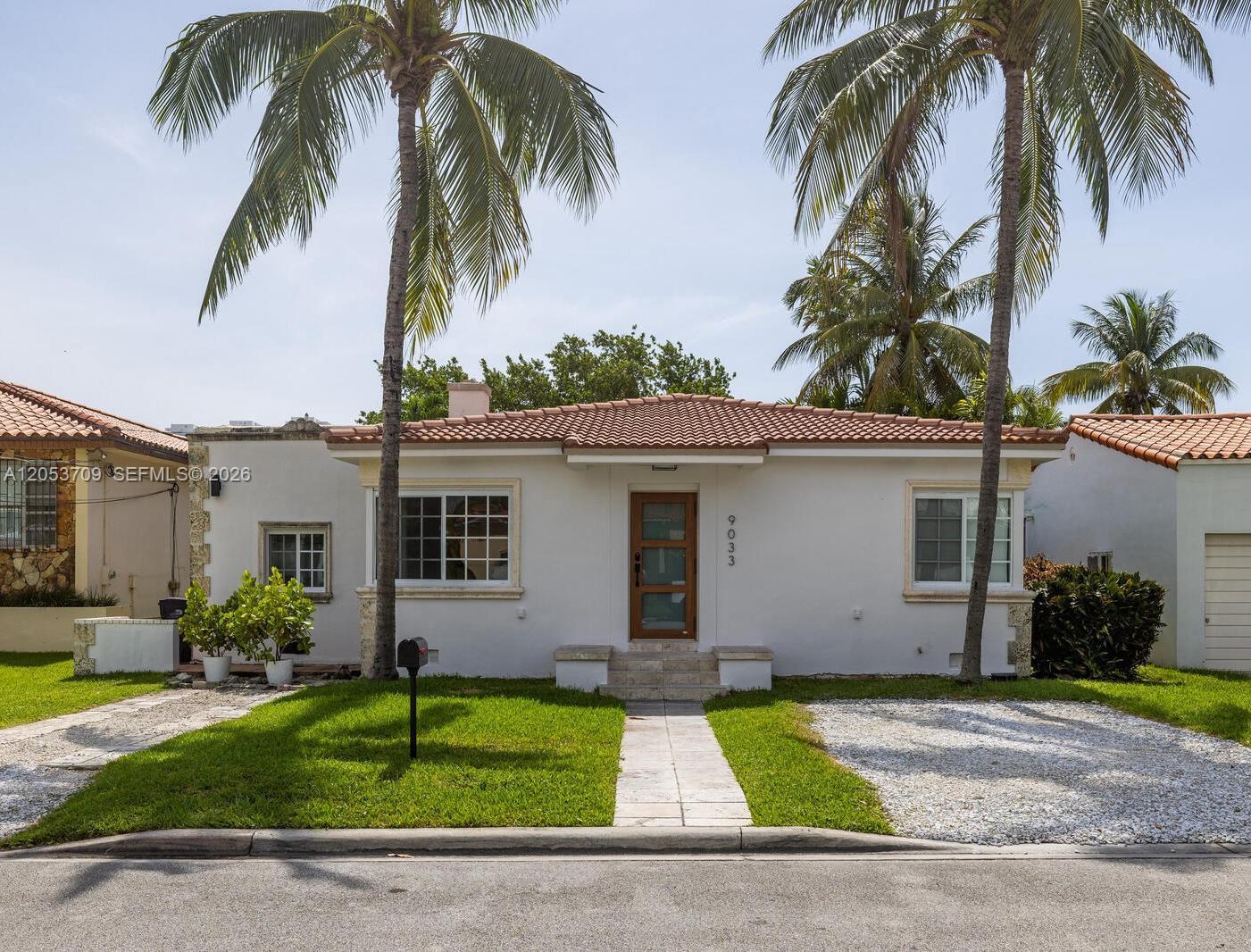 9033 Carlyle Ave, Surfside FL 33154 photo 5