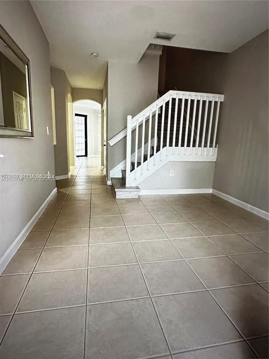 10328 NW 31st Ter, Doral FL 33172 photo 4