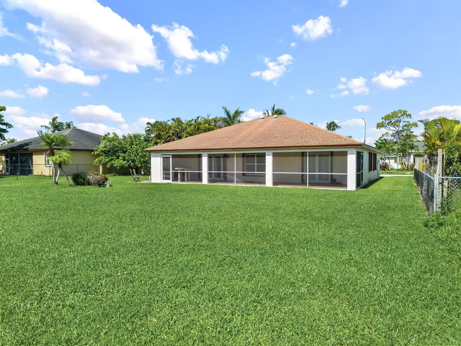 111 Meadow Woode Drive, Royal Palm Beach FL 33411 photo 5