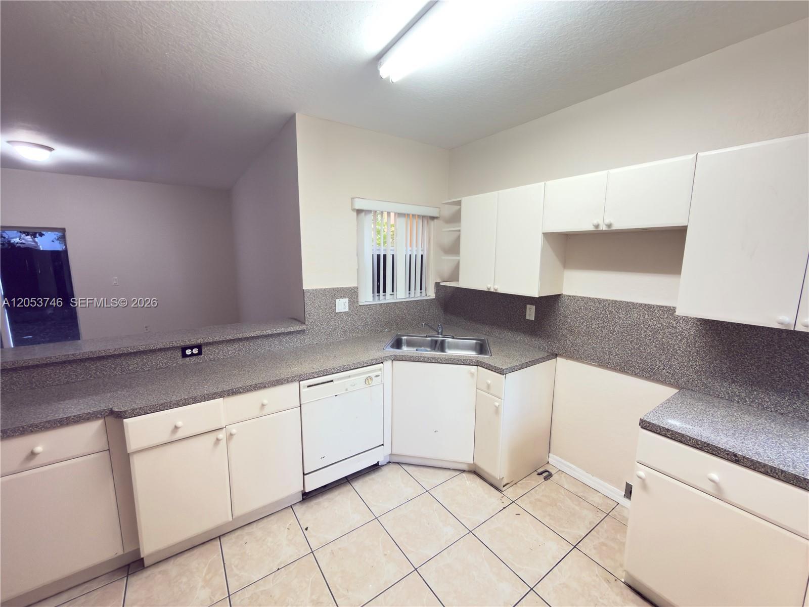 646 SW 7TH TERRA, Florida City FL 33034 photo 4