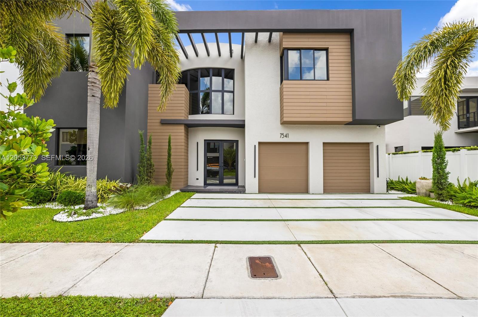 7541 NW 100th Ave, Doral FL 33178 photo 2