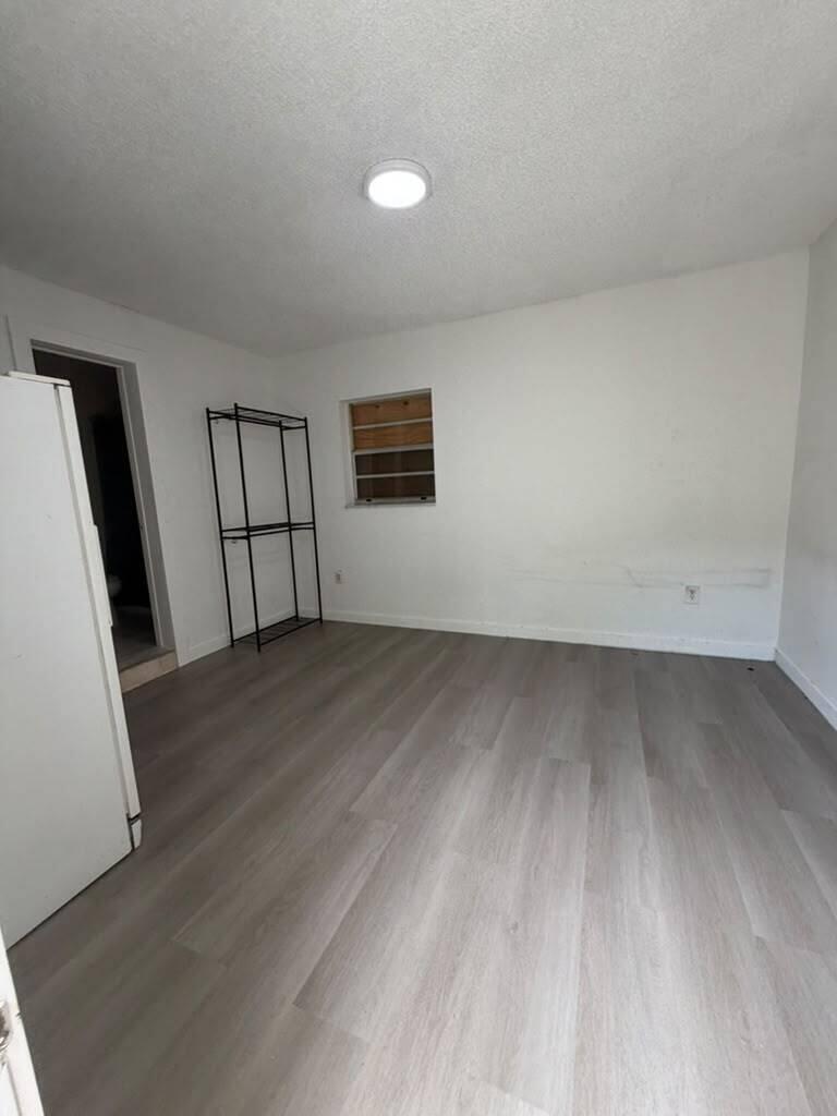 2137 NW 1st Terrace # R, Miami FL 33125 photo 3