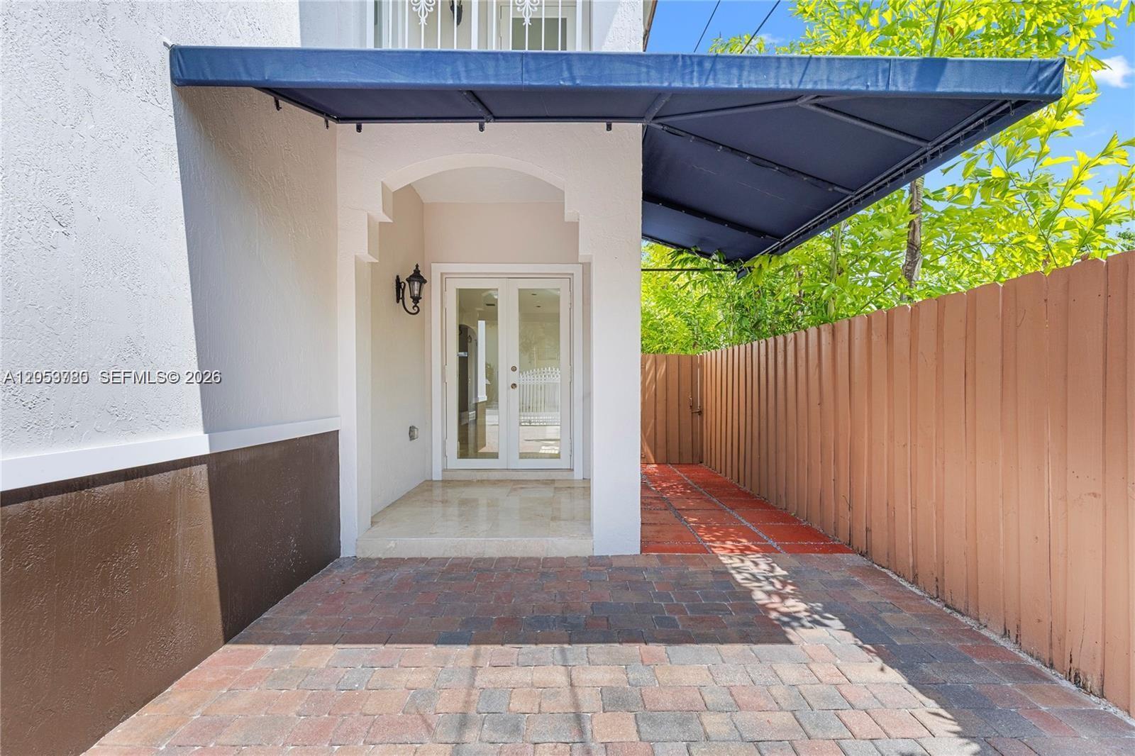 4023 SW 10th St, Miami FL 33134 photo 3