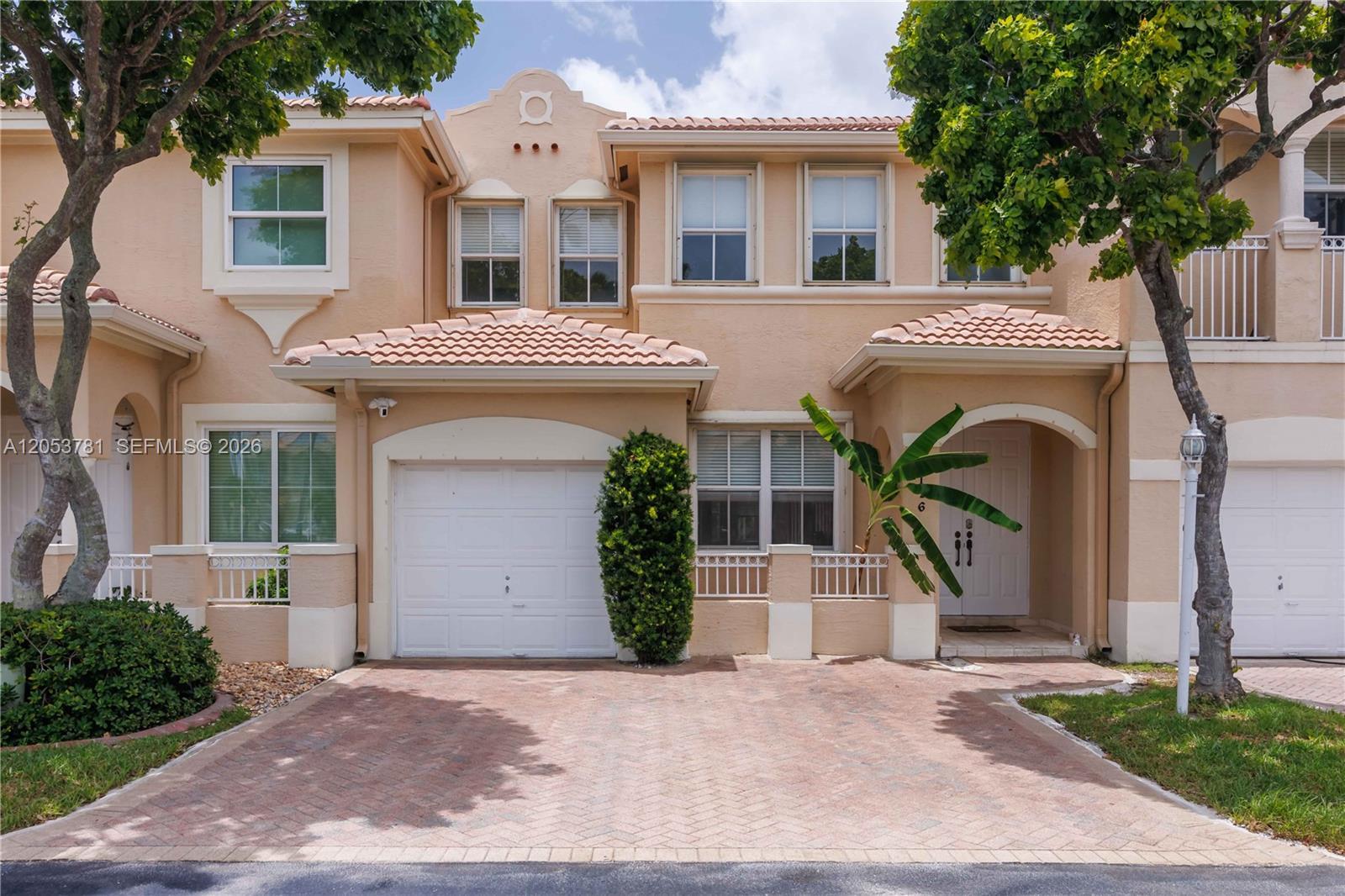 3126 NW 101st Ct, Doral FL 33172