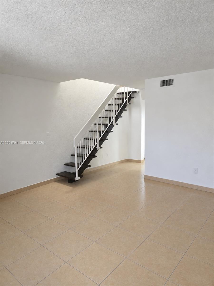 1705 W 58th St # 27, Hialeah FL 33012 photo 4