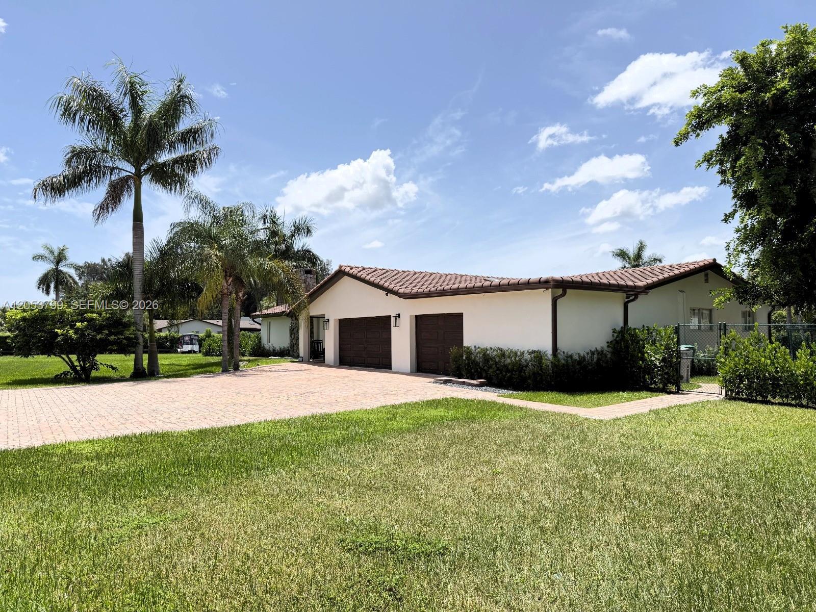10950 SW 40th Ct, Davie FL 33328 photo 5