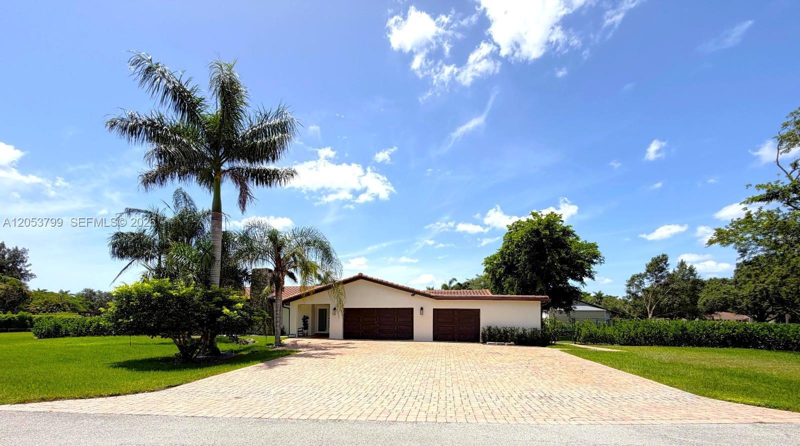 10950 SW 40th Ct, Davie FL 33328 photo 4