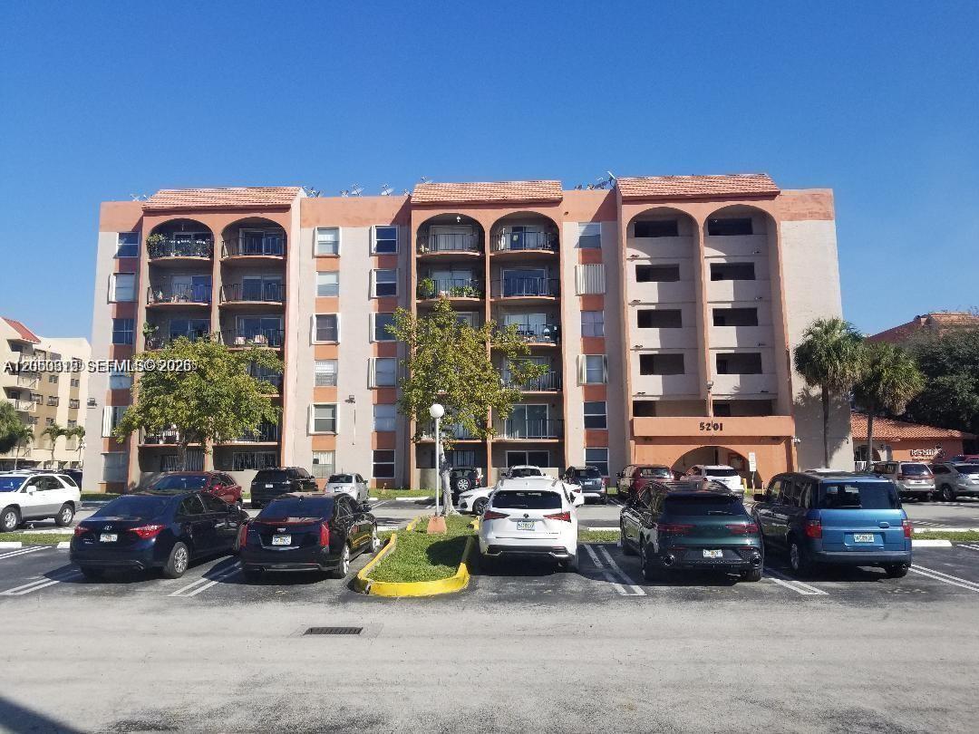5201 NW 7th St # 408, Miami FL 33126 photo 4