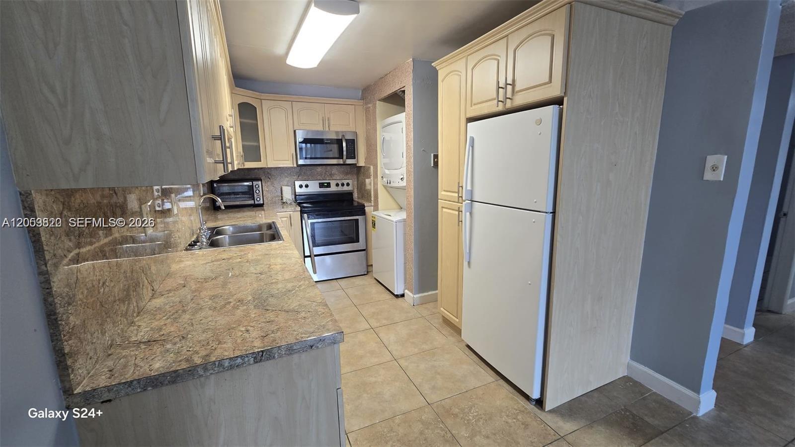 10090 NW 80th Ct # 1406, Hialeah Gardens FL 33016 photo 4