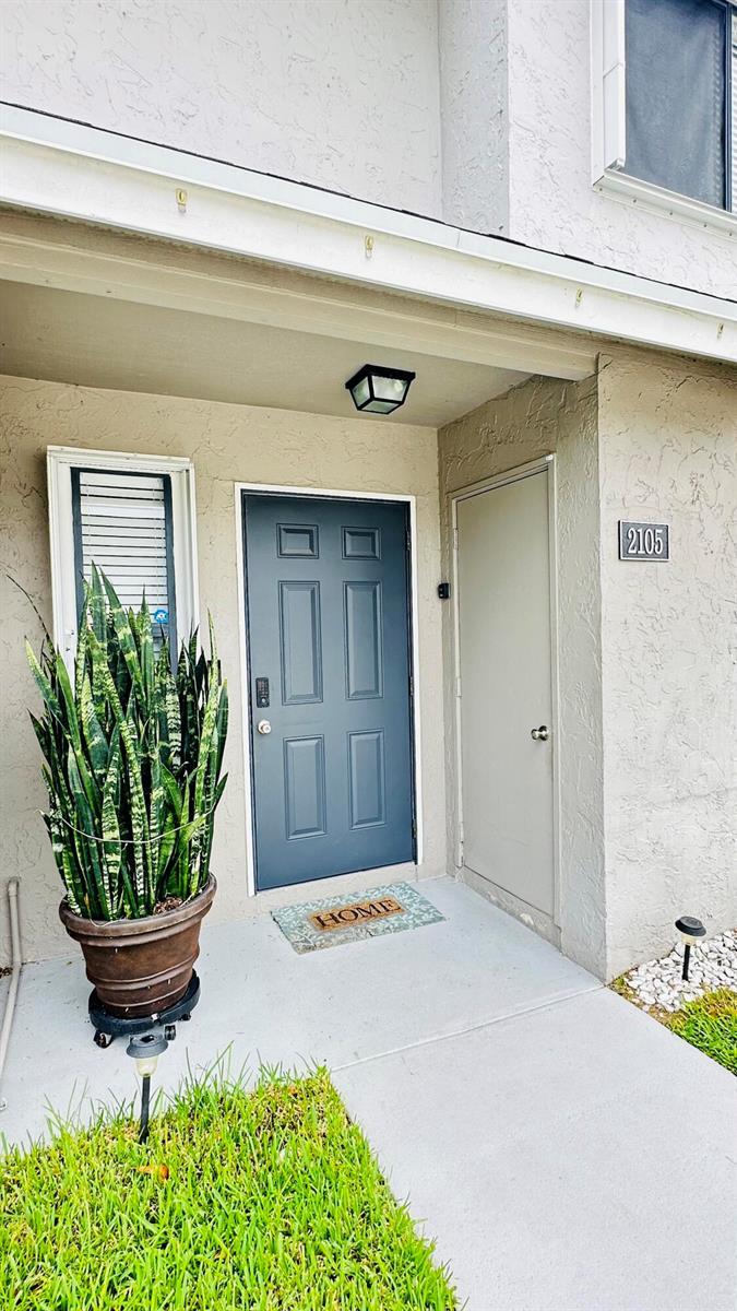 2105 Wharf Lane, FL 33463 photo 3