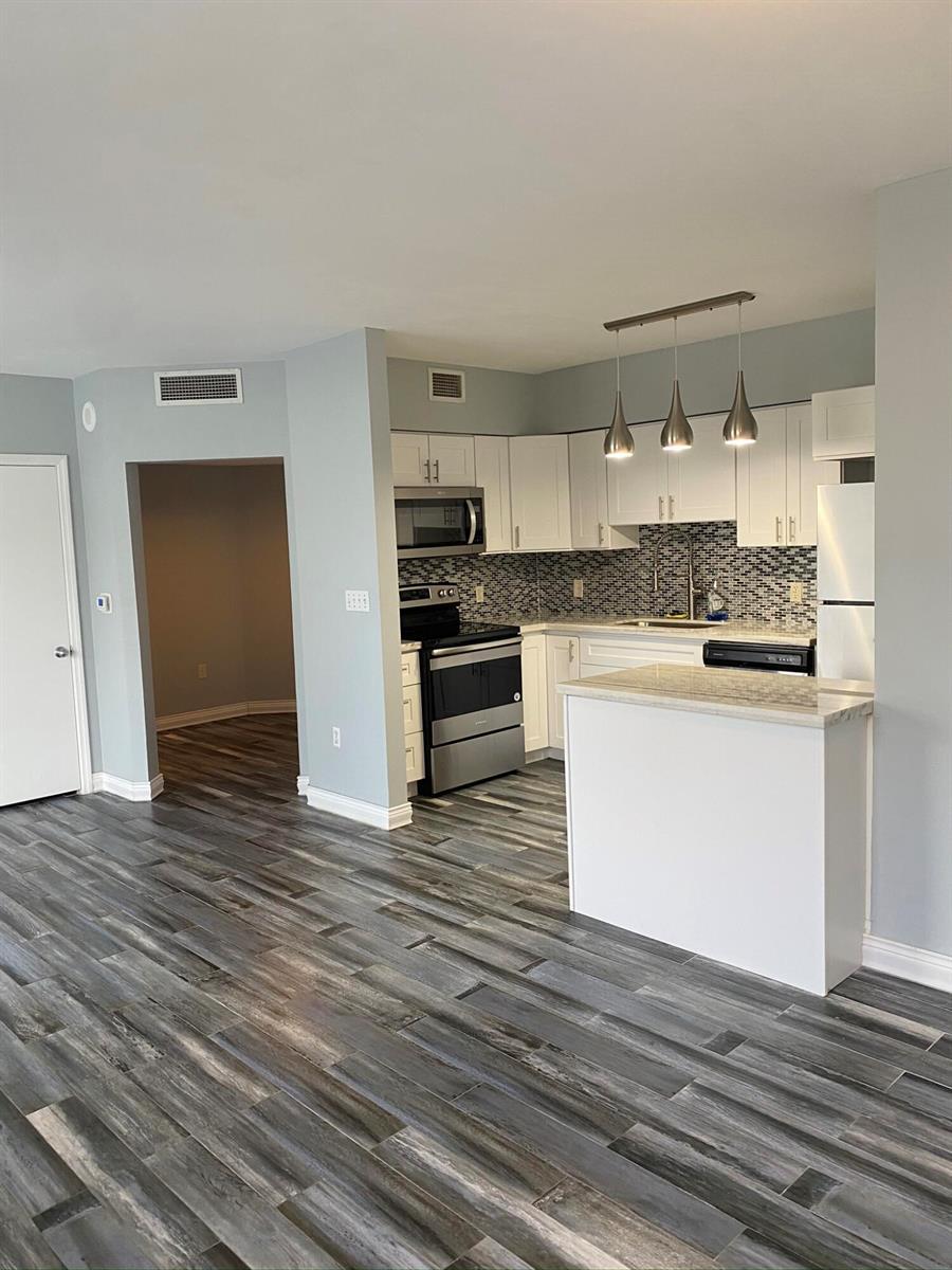 1330 WEST Avenue # 403, Miami Beach FL 33139