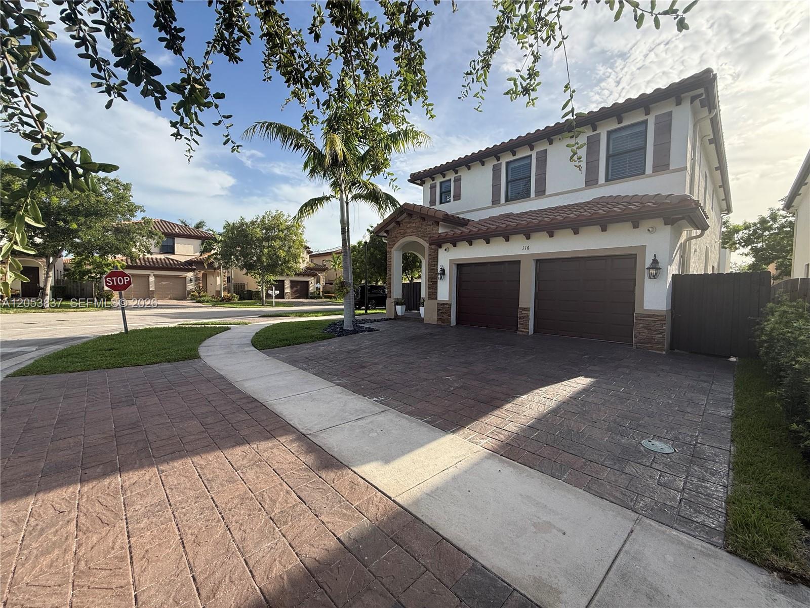 116 NE 24th Ter, Homestead FL 33033 photo 3