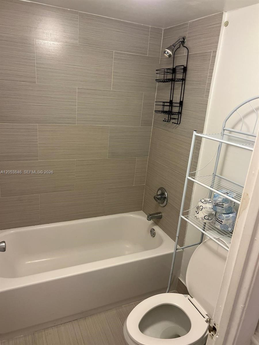 18061 Biscayne Blvd # 1902, Aventura FL 33160 photo 5