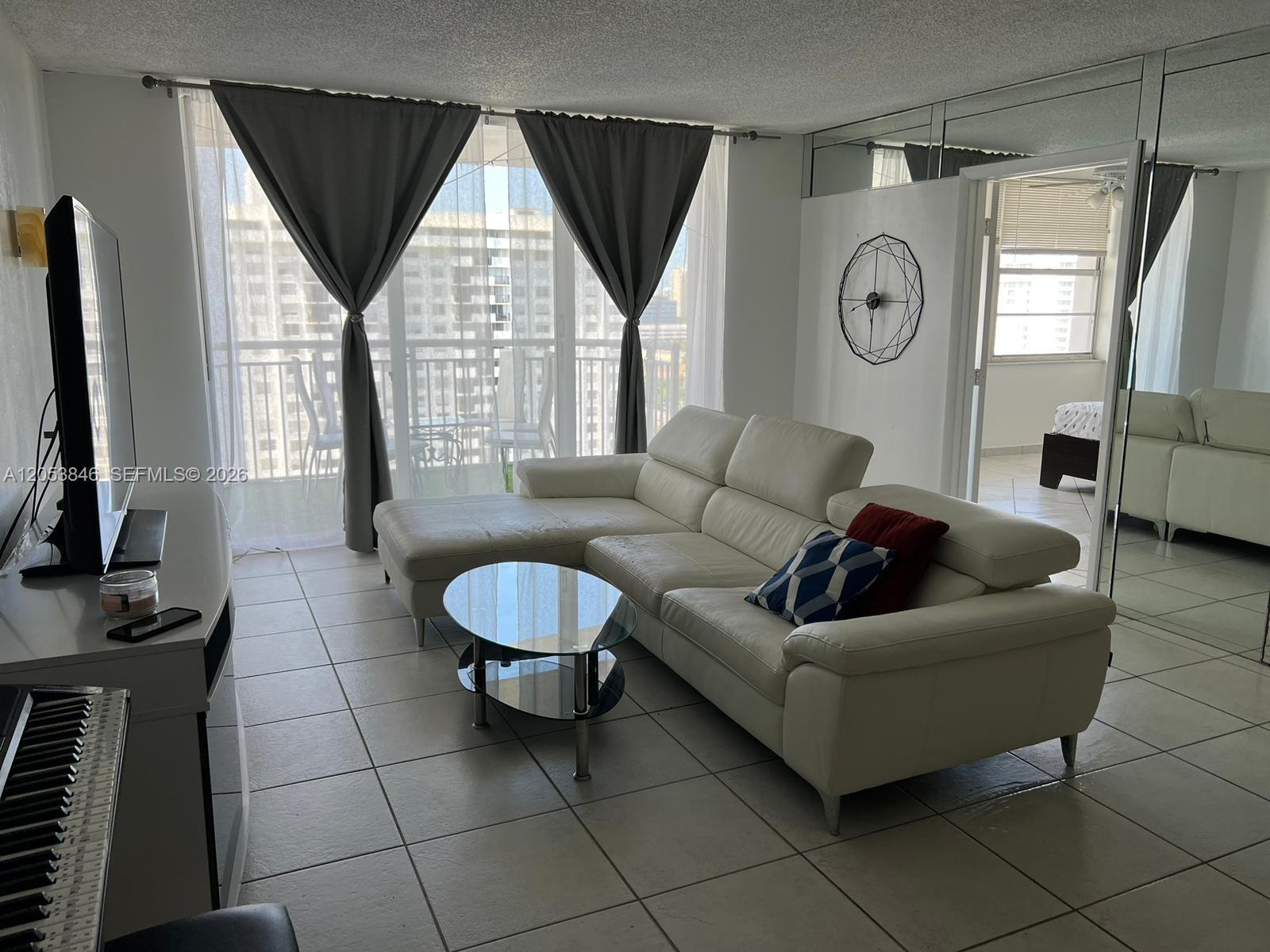 18061 Biscayne Blvd # 1902, Aventura FL 33160 photo 4