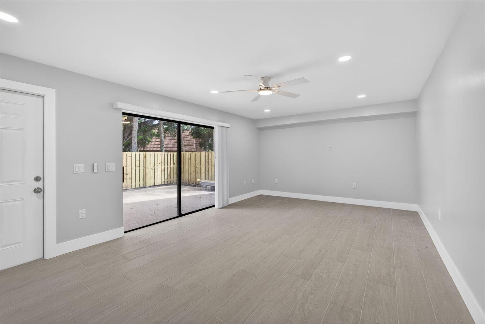 183 Charter Way, West Palm Beach FL 33407 photo 5
