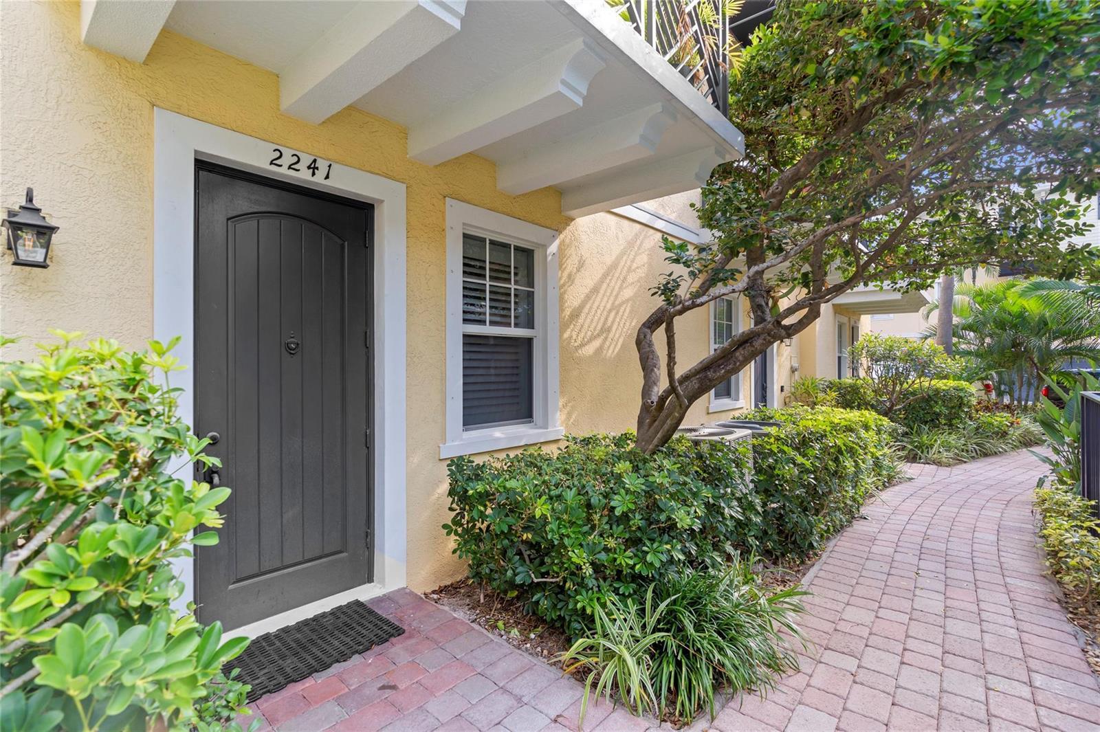 2241 NE 9th Avenue, Wilton Manors FL 33305 photo 2