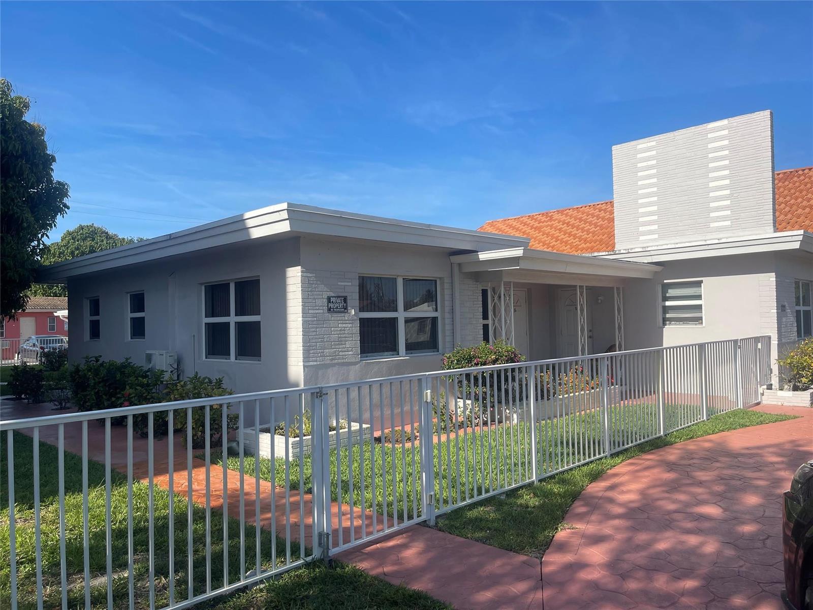 1727 DEWEY Street # 3, Hollywood FL 33020 photo 2
