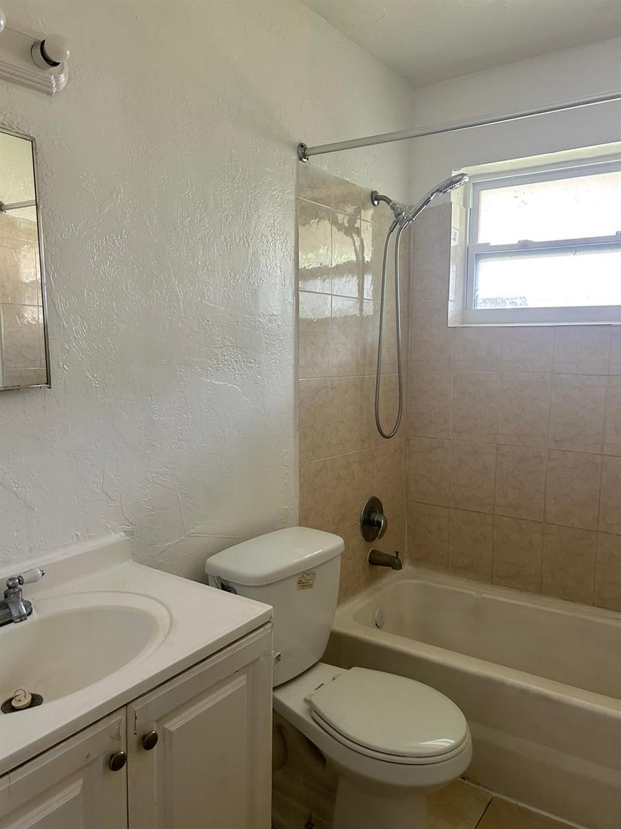 2240 NW 59TH Terrace # 4, Lauderhill FL 33313 photo 4