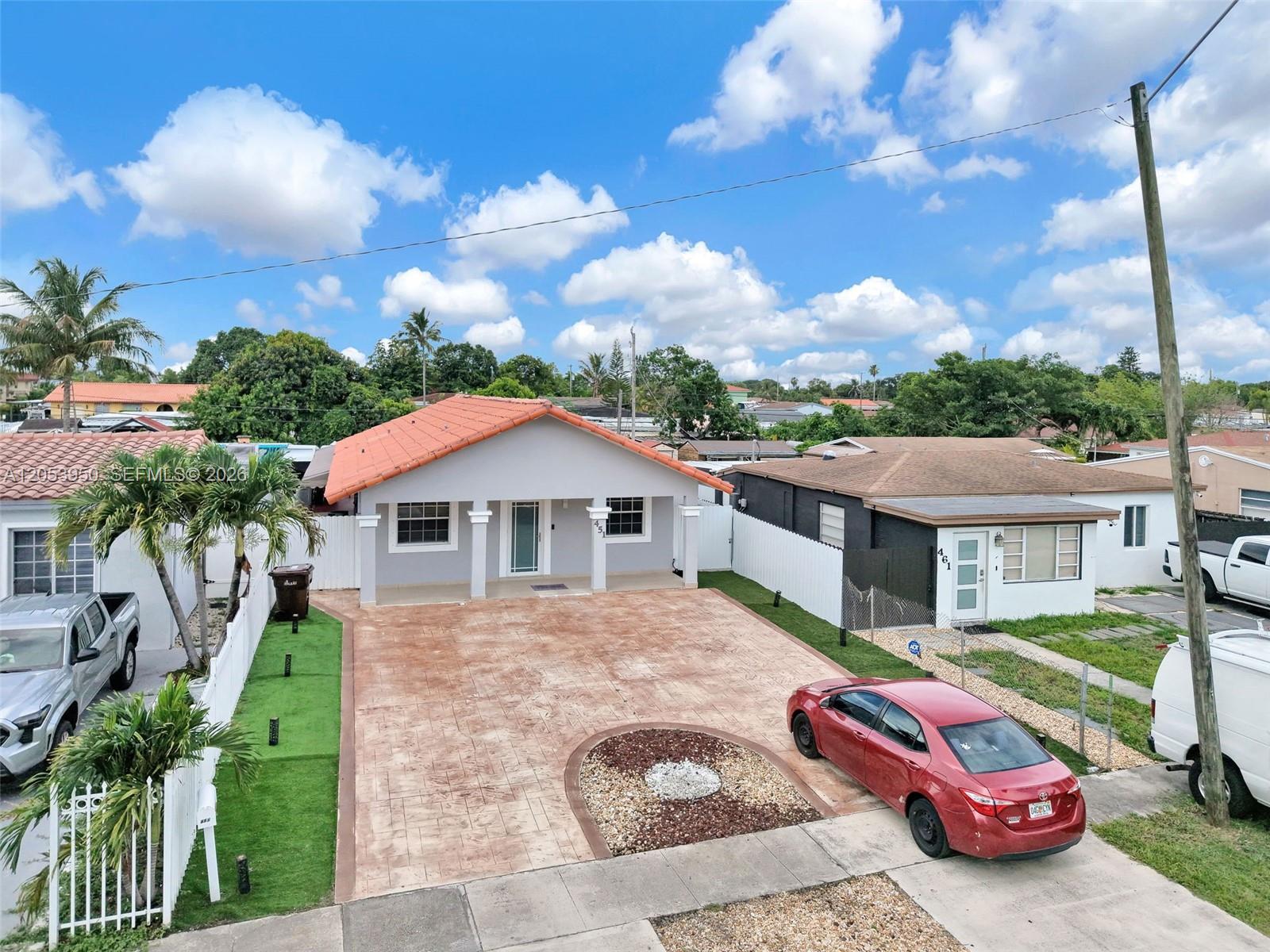 451 E 37th St, Hialeah FL 33013 photo 2