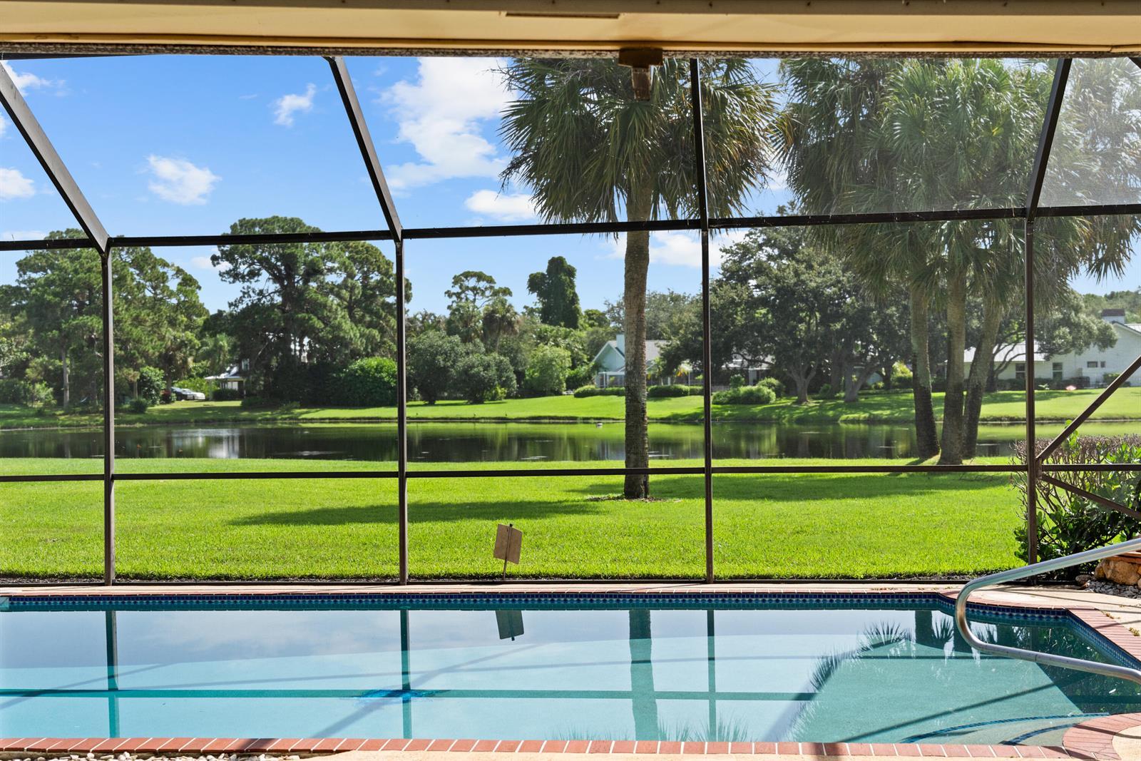 6606 Wood Lake Road, Jupiter FL 33458 photo 4