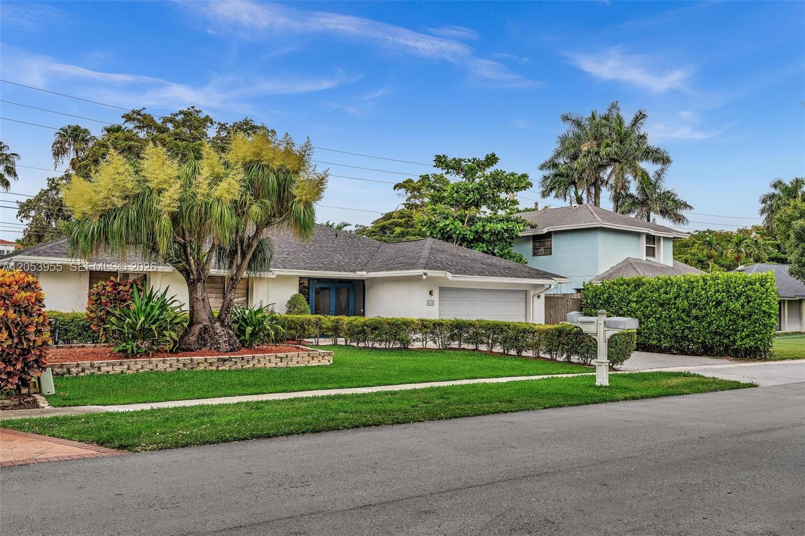 Pembroke Pines, FL 33025 photo 2