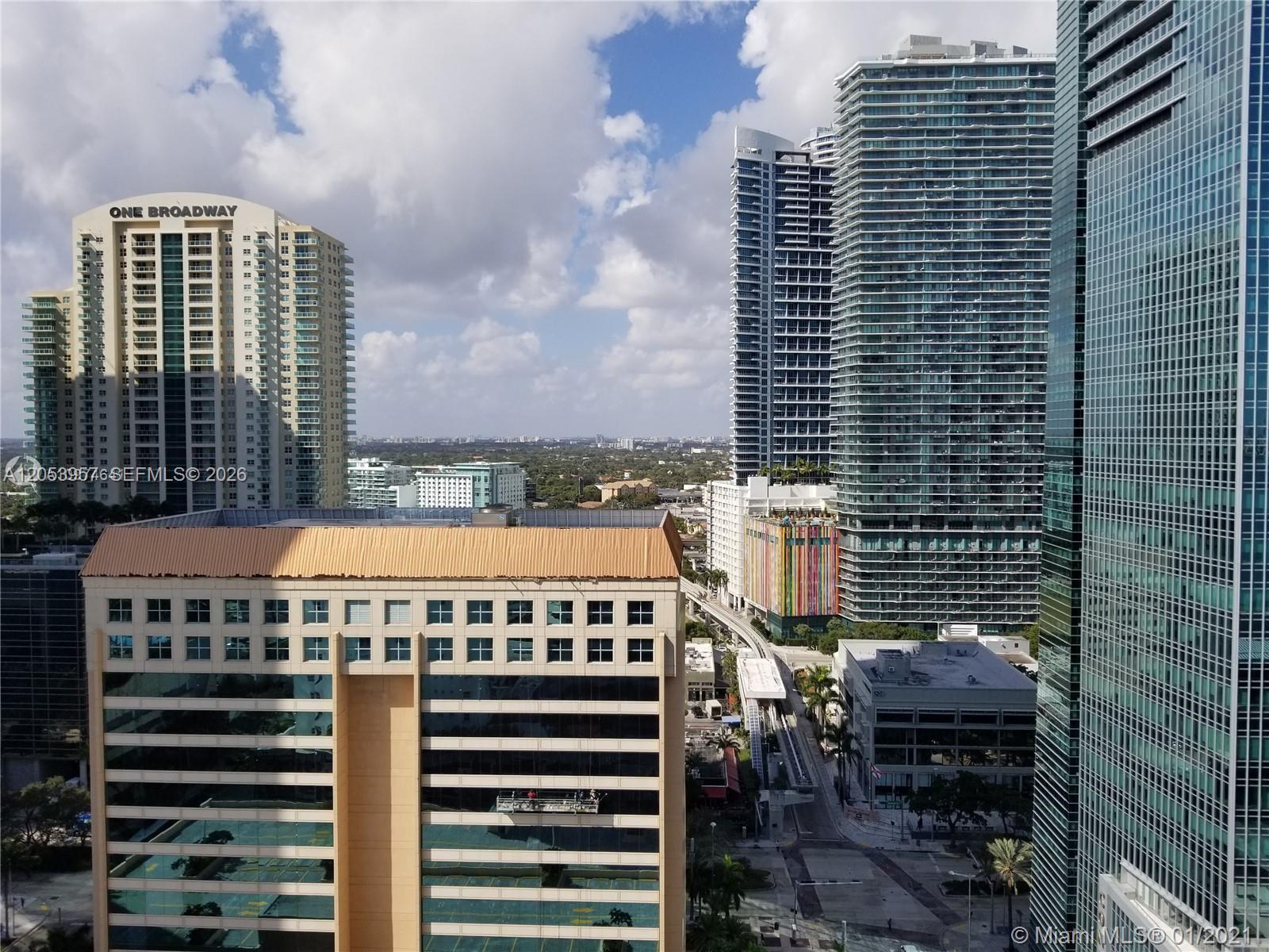 170 SE 14th St # 2205, Miami FL 33131 photo 2