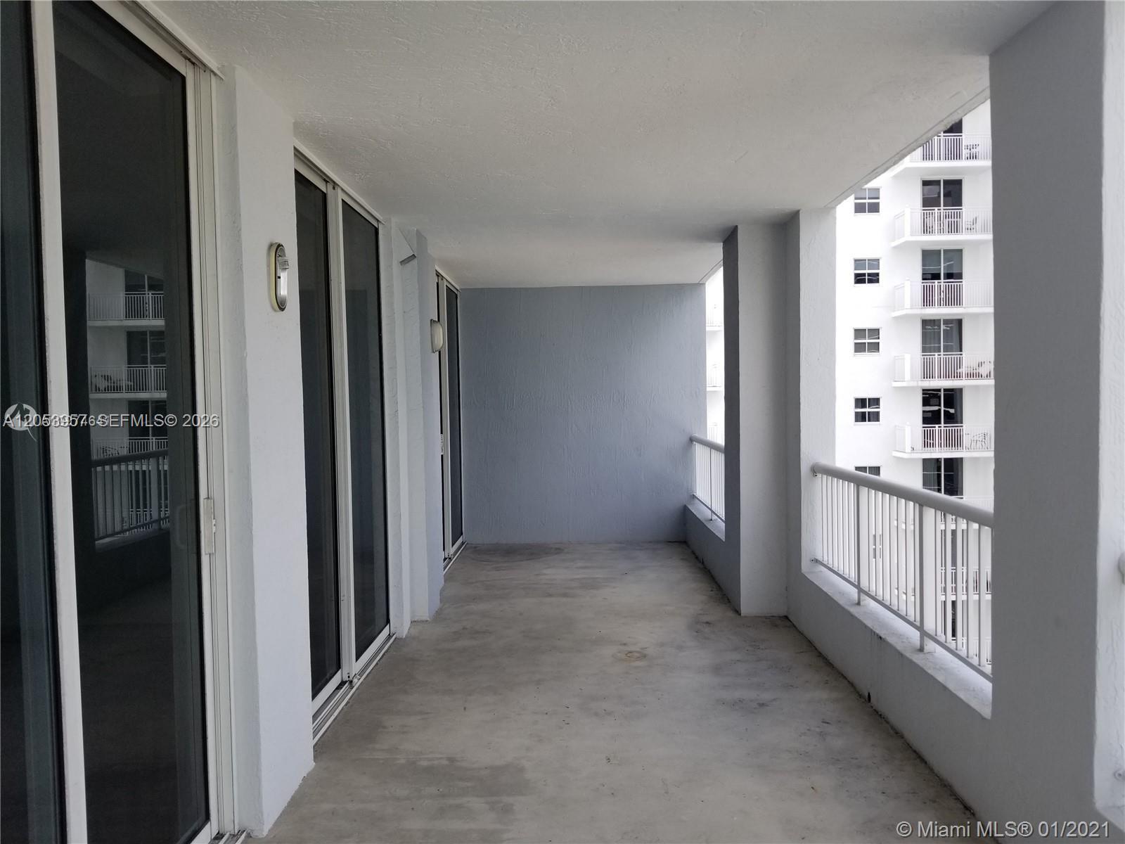 170 SE 14th St # 2205, Miami FL 33131 photo 3